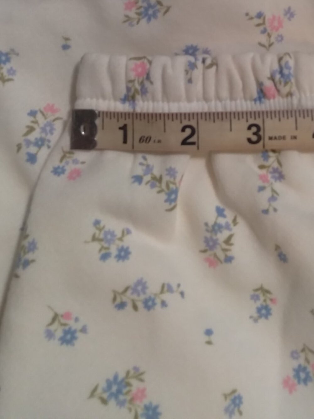 NWOT Fleece Jogger Ivory with Floral Print - Picture 5 of 5